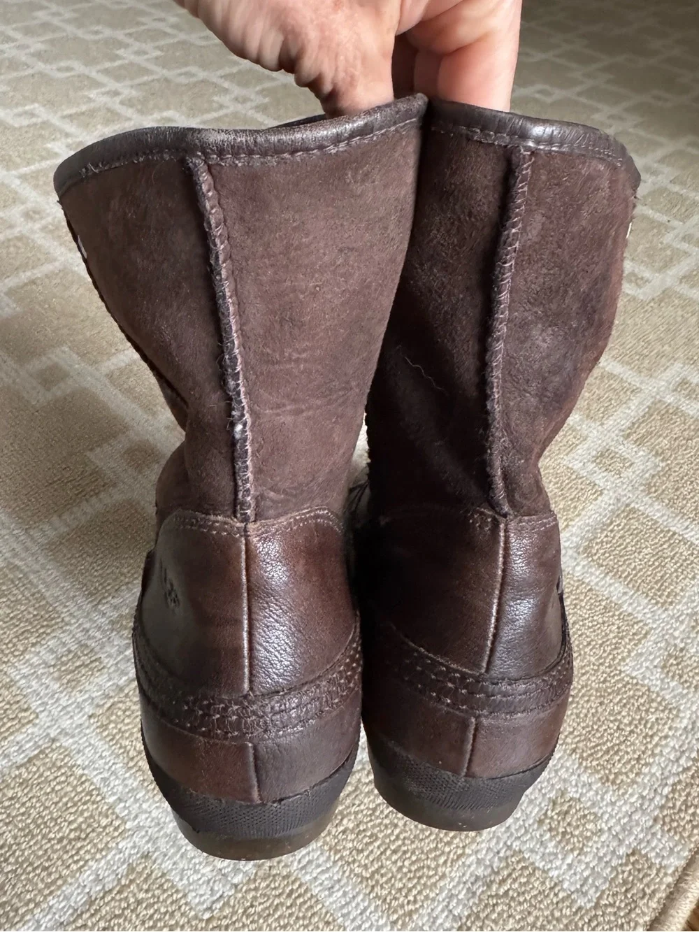 UGG Bridgeport Waterproof Leather Duck Boots Shearling Interior Brown 9